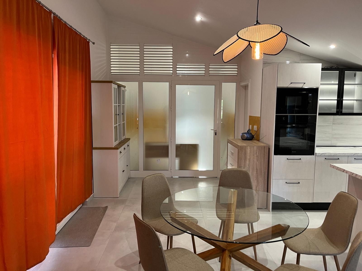 Novourejena vila, bazen, znižana cena - Pirovac, Vodice