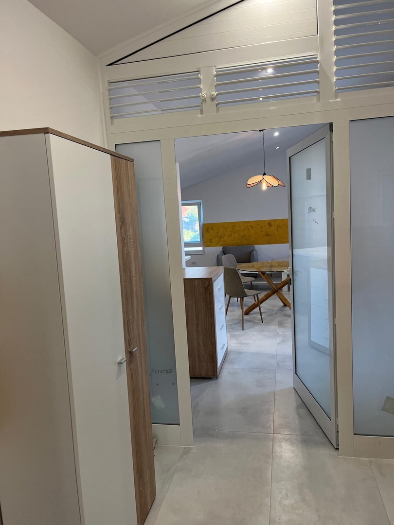 Novourejena vila, bazen, znižana cena - Pirovac, Vodice