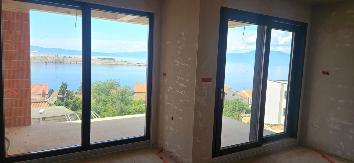 Stanovanje s panoramskim pogledom na morje in bazenom - Omišalj