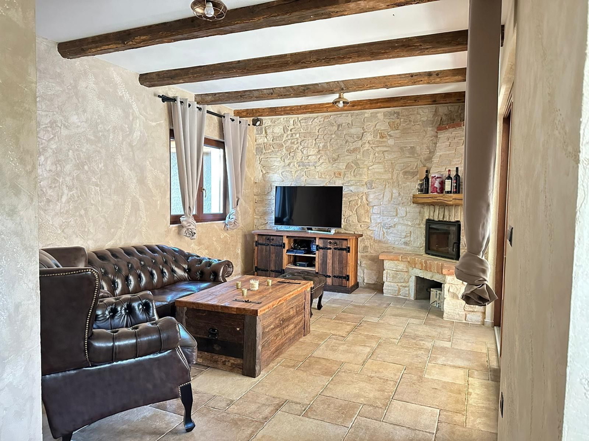 Luksuzna rustikalna vila s bazenom - otok Krk