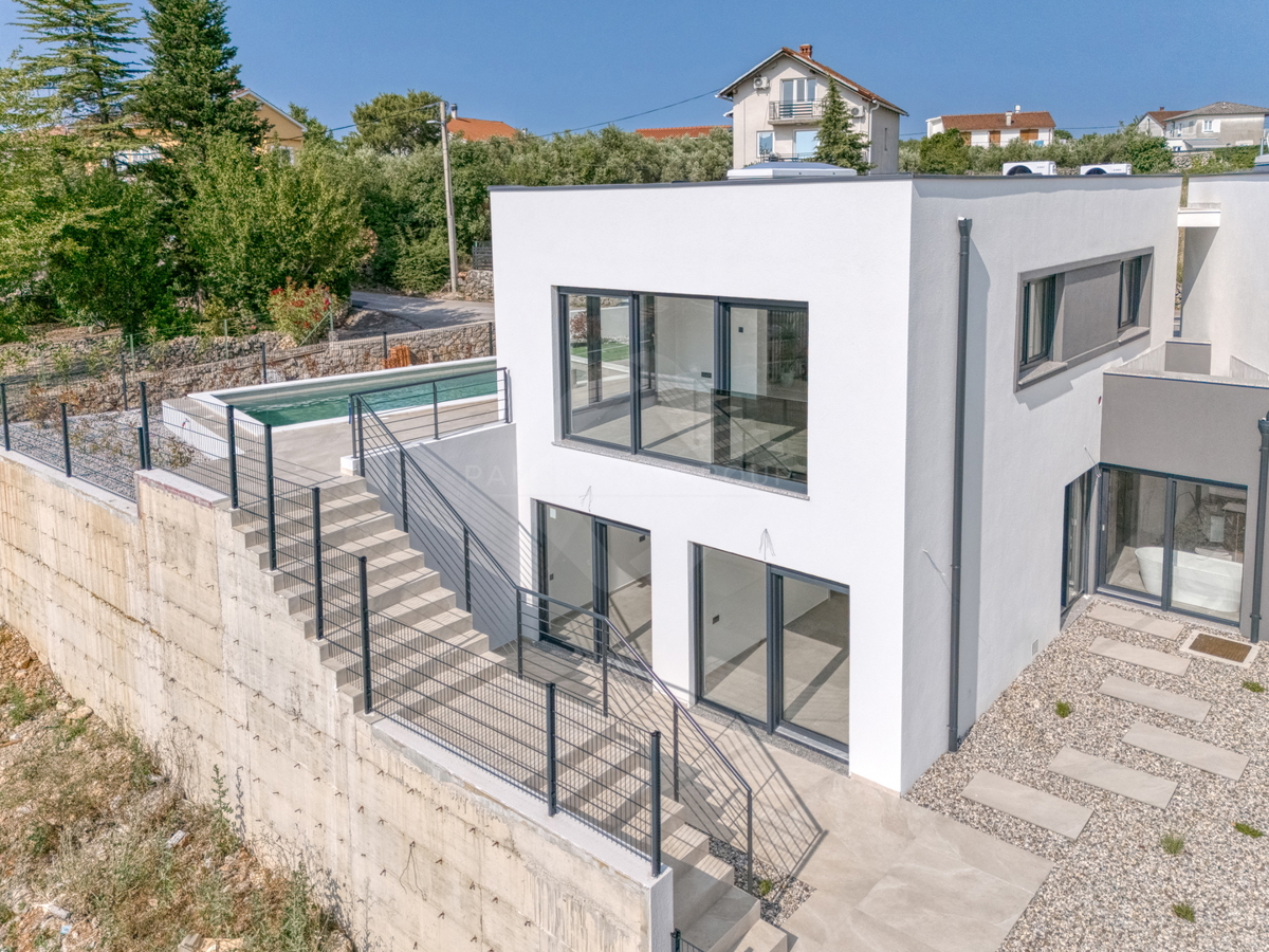 Luksuzna polovica dvojne hiše s pogledom na morje – Brzac, otok Krk