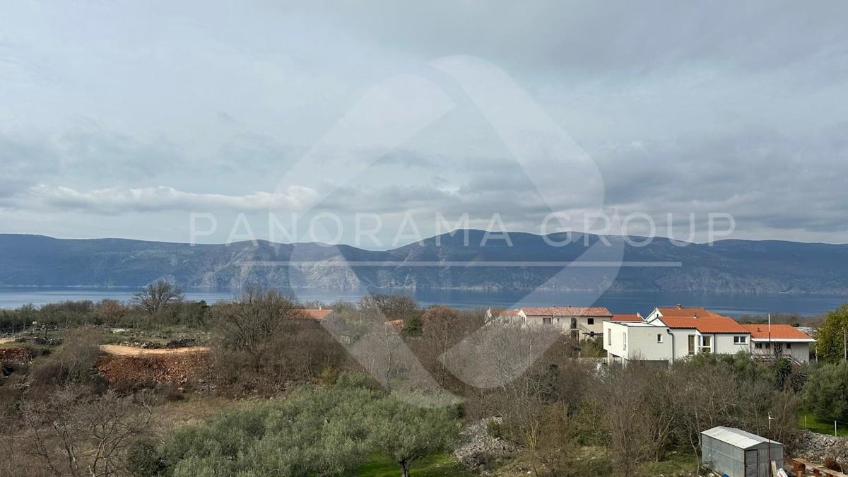 Luksuzna polovica dvojne hiše s pogledom na morje – Brzac, otok Krk