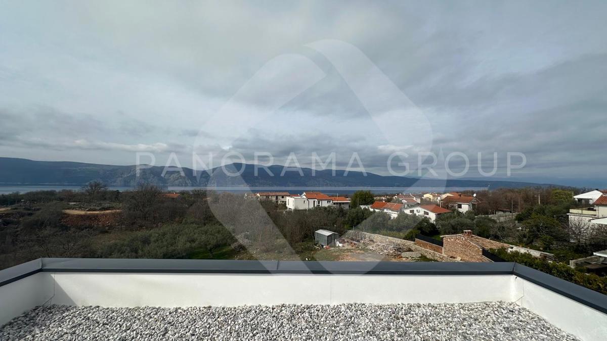 Luksuzna polovica dvojne hiše s pogledom na morje – Brzac, otok Krk
