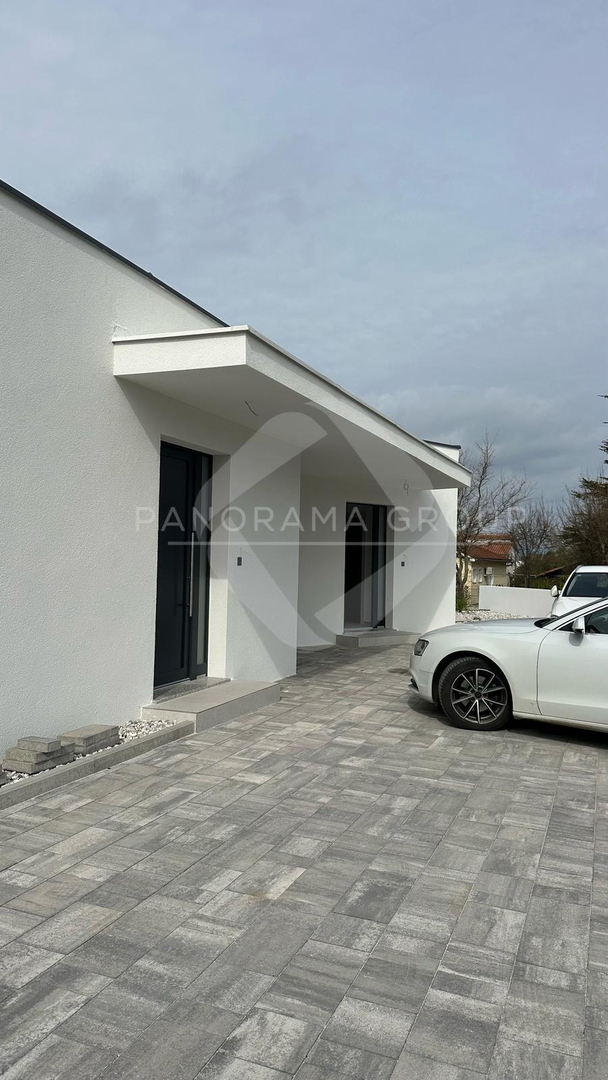 Luksuzna polovica dvojne hiše s pogledom na morje – Brzac, otok Krk