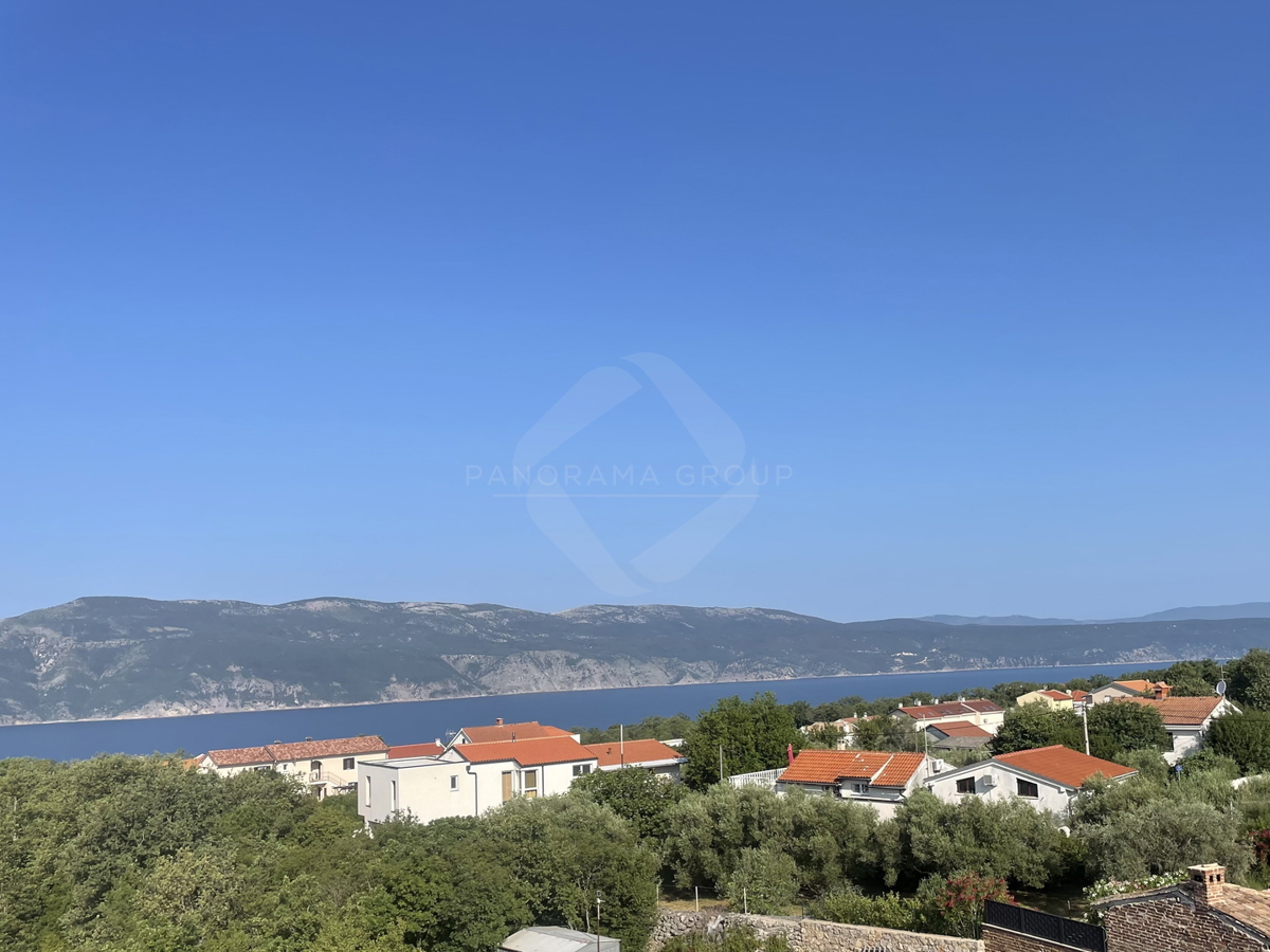 Luksuzna polovica dvojne hiše s pogledom na morje – Brzac, otok Krk