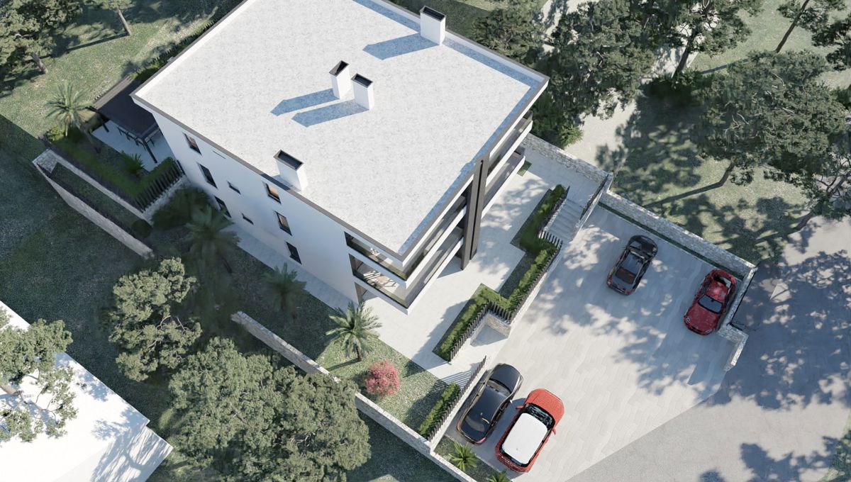 Moderen penthouse v bližini morja