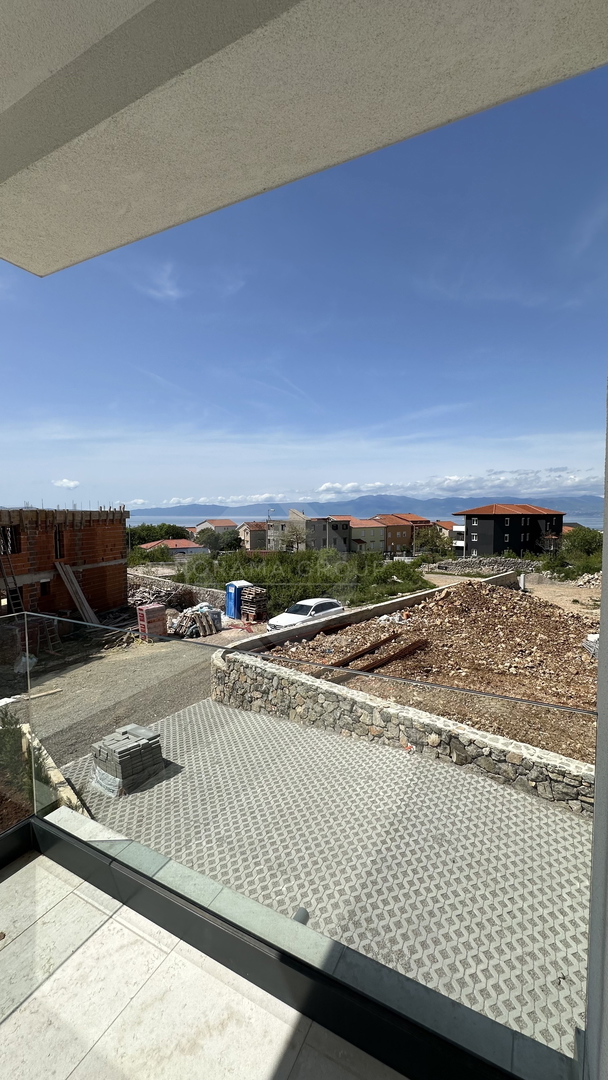 Luksuzno stanovanje 151 m² z bazenom in vrtom – 100 m od morja, Kraljevica