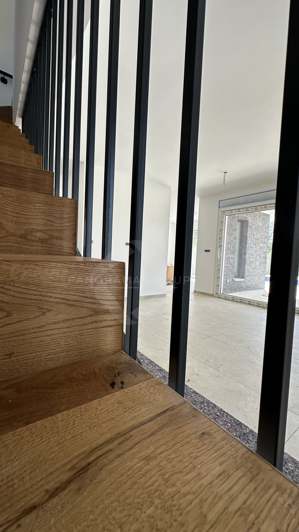 Luksuzno stanovanje 151 m² z bazenom in vrtom – 100 m od morja, Kraljevica