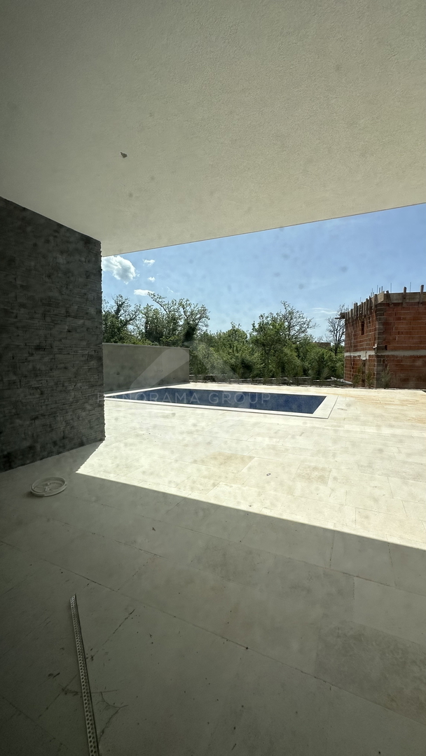 Luksuzno stanovanje 151 m² z bazenom in vrtom – 100 m od morja, Kraljevica