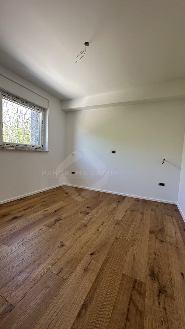 Luksuzno stanovanje 151 m² z bazenom in vrtom – 100 m od morja, Kraljevica