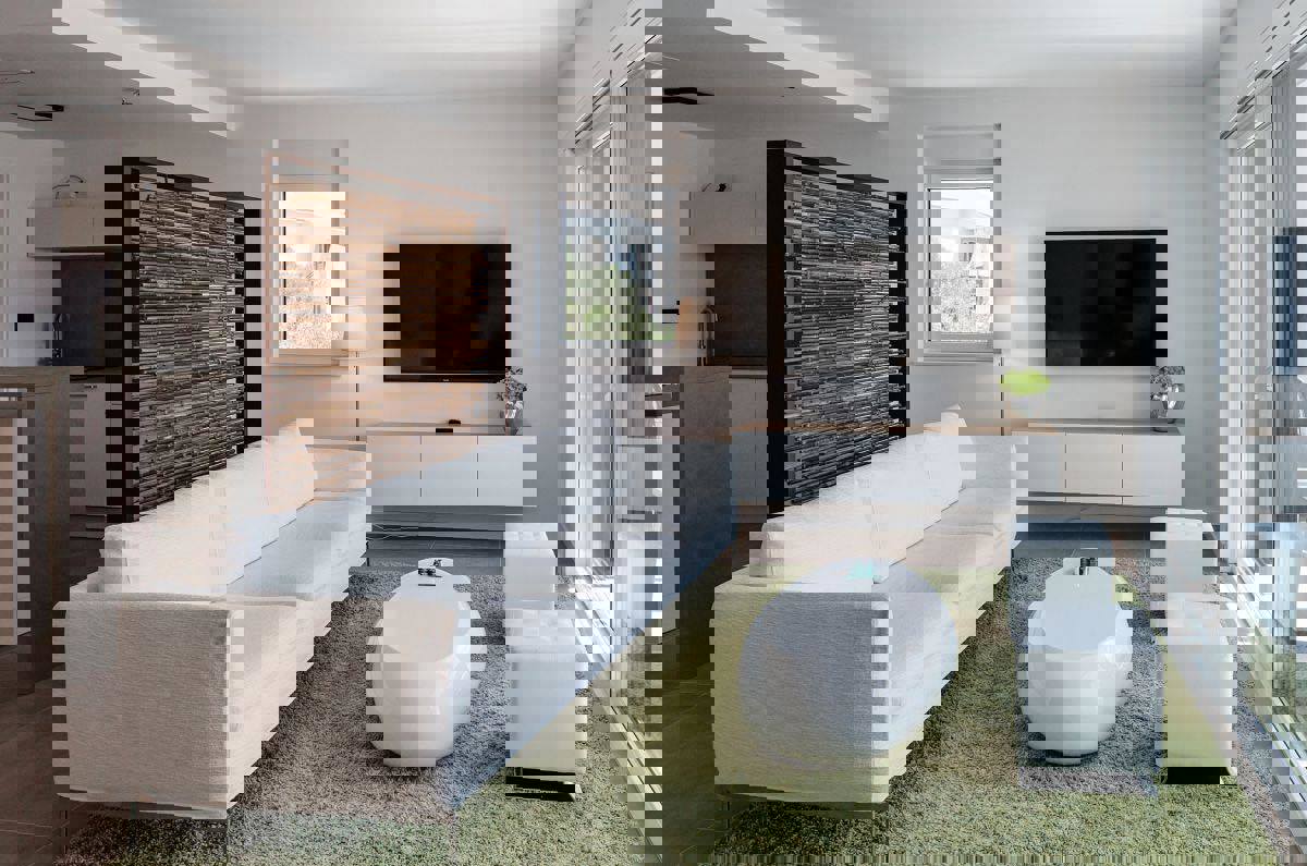 Luksuzni penthouse s panoramskim pogledom na morje in jacuzzijem – mesto Krk, 450 m od morja