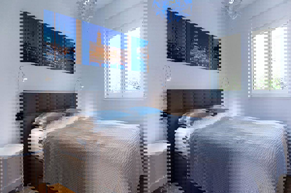 Luksuzni penthouse s panoramskim pogledom na morje in jacuzzijem – mesto Krk, 450 m od morja