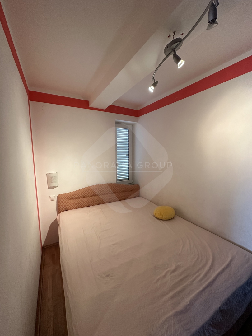 Pritlično stanovanje v Malinski – 200 m od morja, mirna lokacija, ekskluzivno