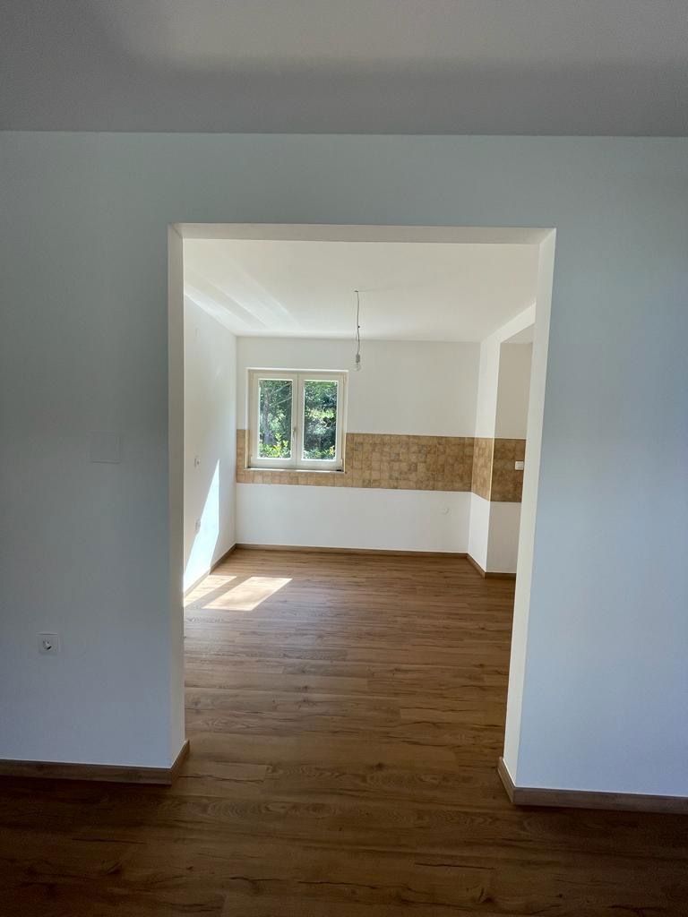 &lt;pre&gt;Prekrasna vila v mirnem okolju - Hlapa, Dobrinj&lt;/pre&gt;