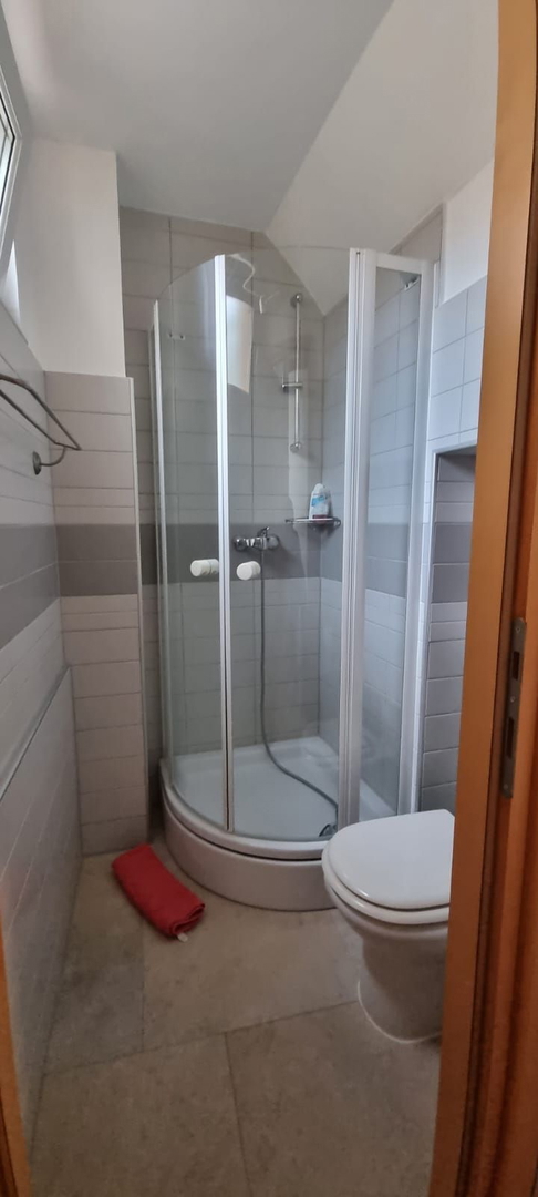 Trisobni apartma - Krk center, 80m od morja