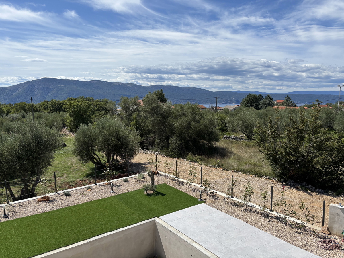 Moderna luksuzna vila s bazenom in pogledom na morje – Brzac, otok Krk