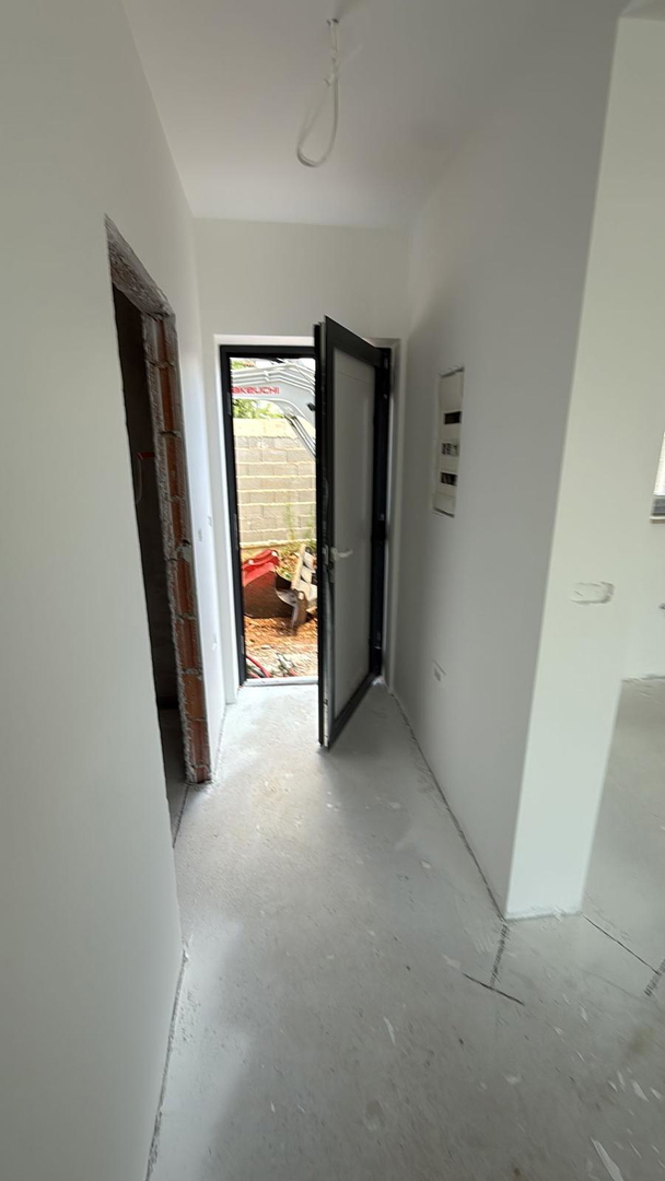 Dvojček v Roh Bau fazi - priložnost! Garica, Vrbnik