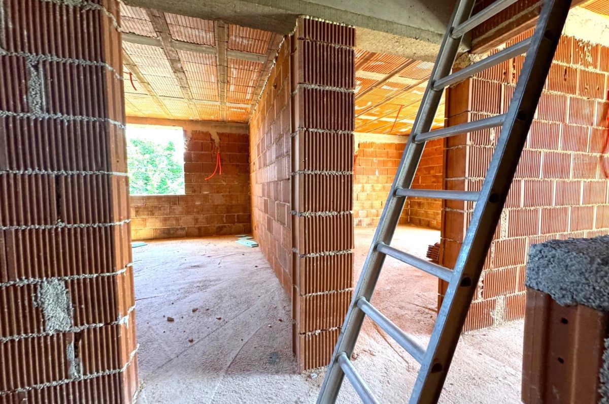 Dvojček v Roh Bau fazi - priložnost! Garica, Vrbnik