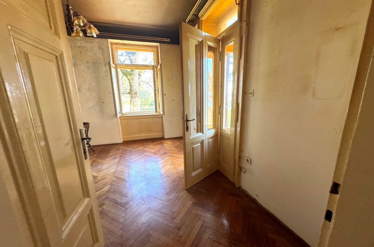 Avtohtona hiša na mirni lokaciji, Opatija