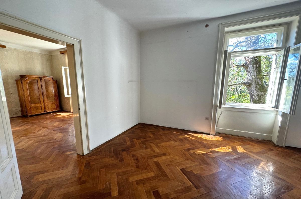 Avtohtona hiša na mirni lokaciji, Opatija