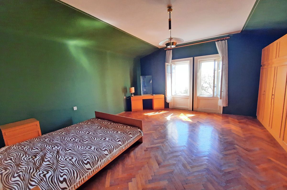 Avtohtona hiša na mirni lokaciji, Opatija