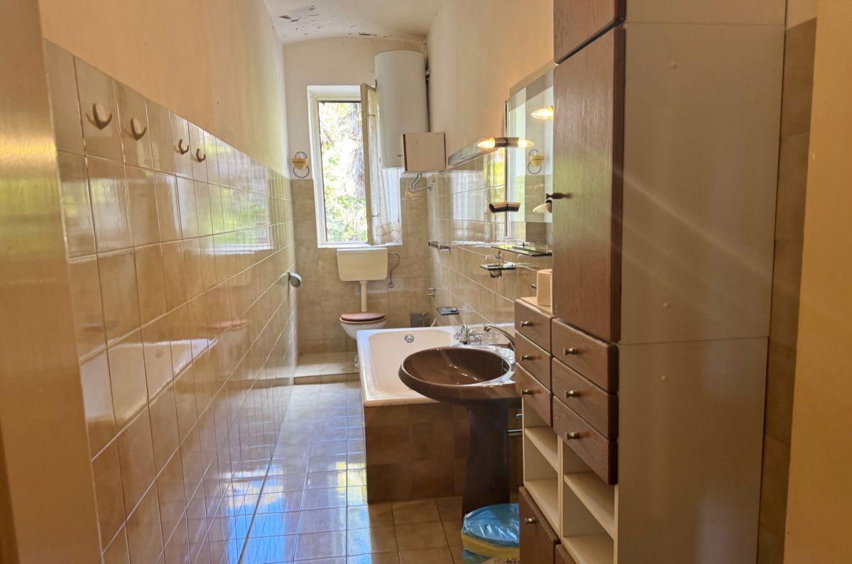 Avtohtona hiša na mirni lokaciji, Opatija