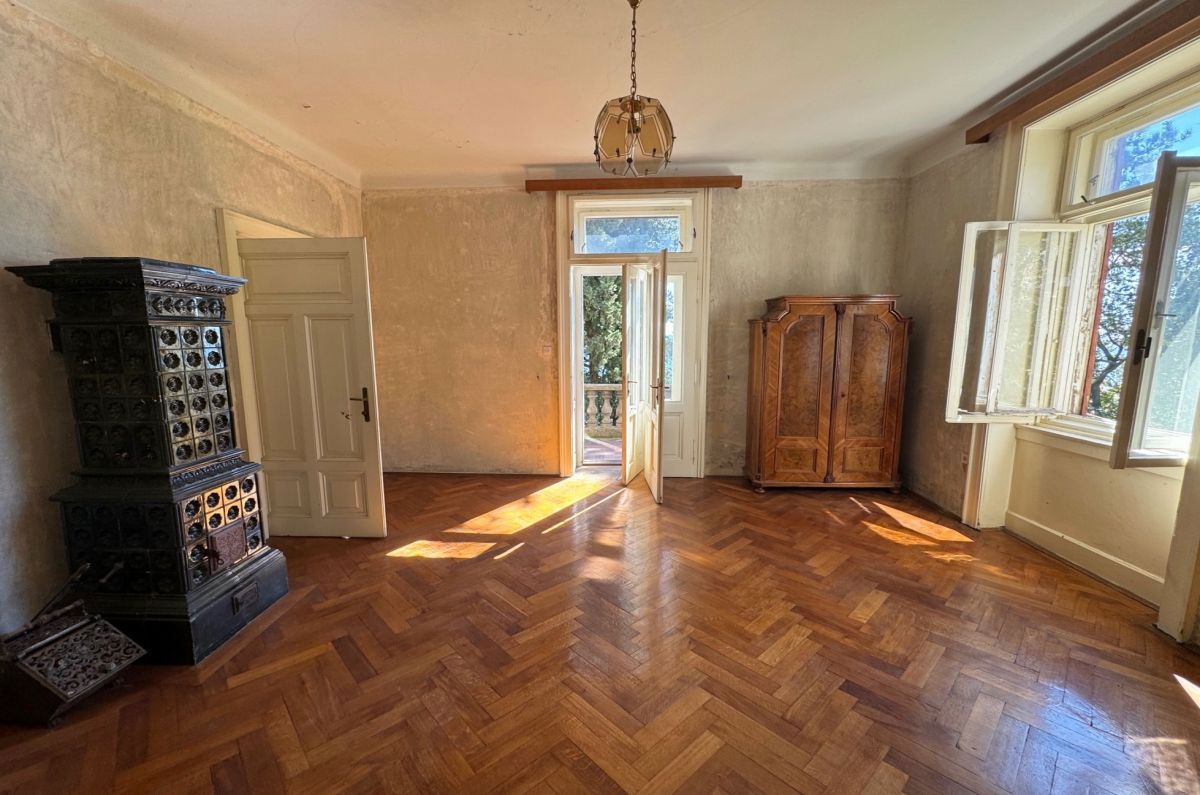 Avtohtona hiša na mirni lokaciji, Opatija