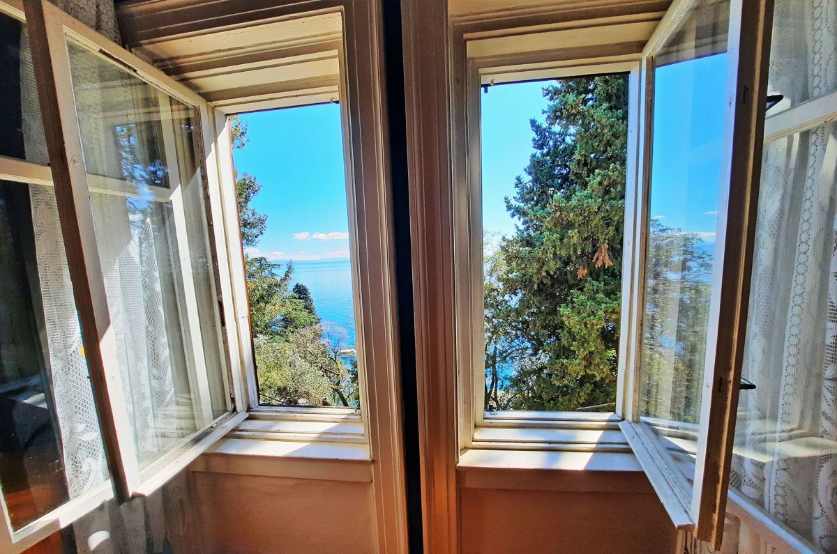 Avtohtona hiša na mirni lokaciji, Opatija