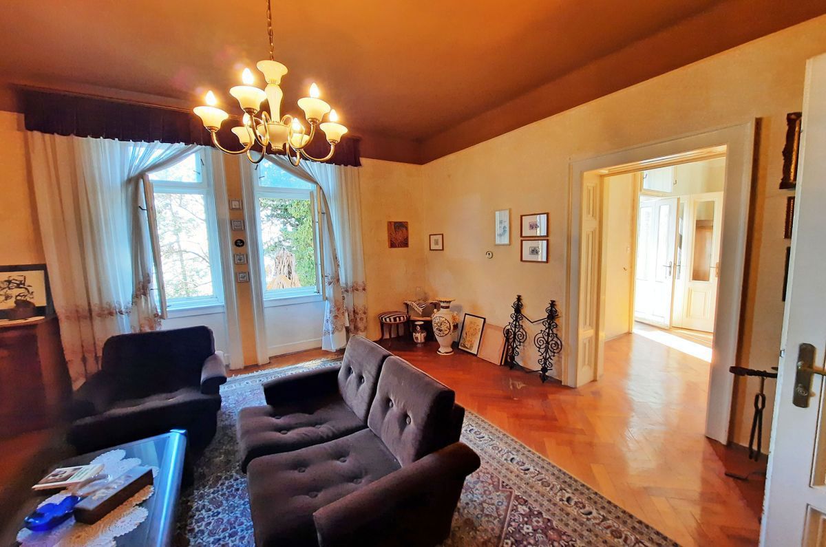 Avtohtona hiša na mirni lokaciji, Opatija