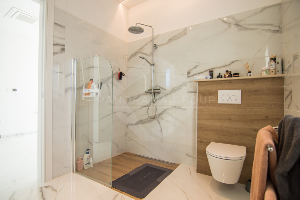 Luksuzna vila z bazenom, savno in telovadnico – Muraj, otok Krk