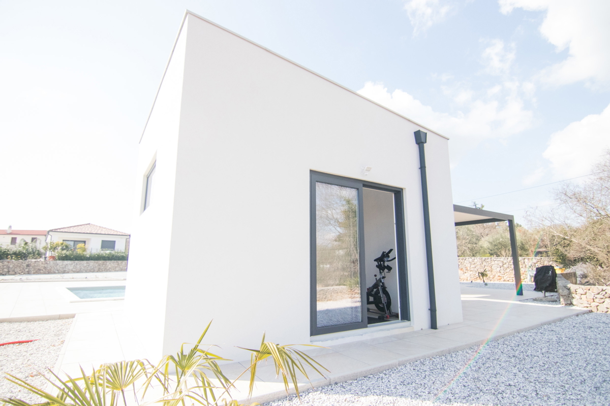 Luksuzna vila z bazenom, savno in telovadnico – Muraj, otok Krk