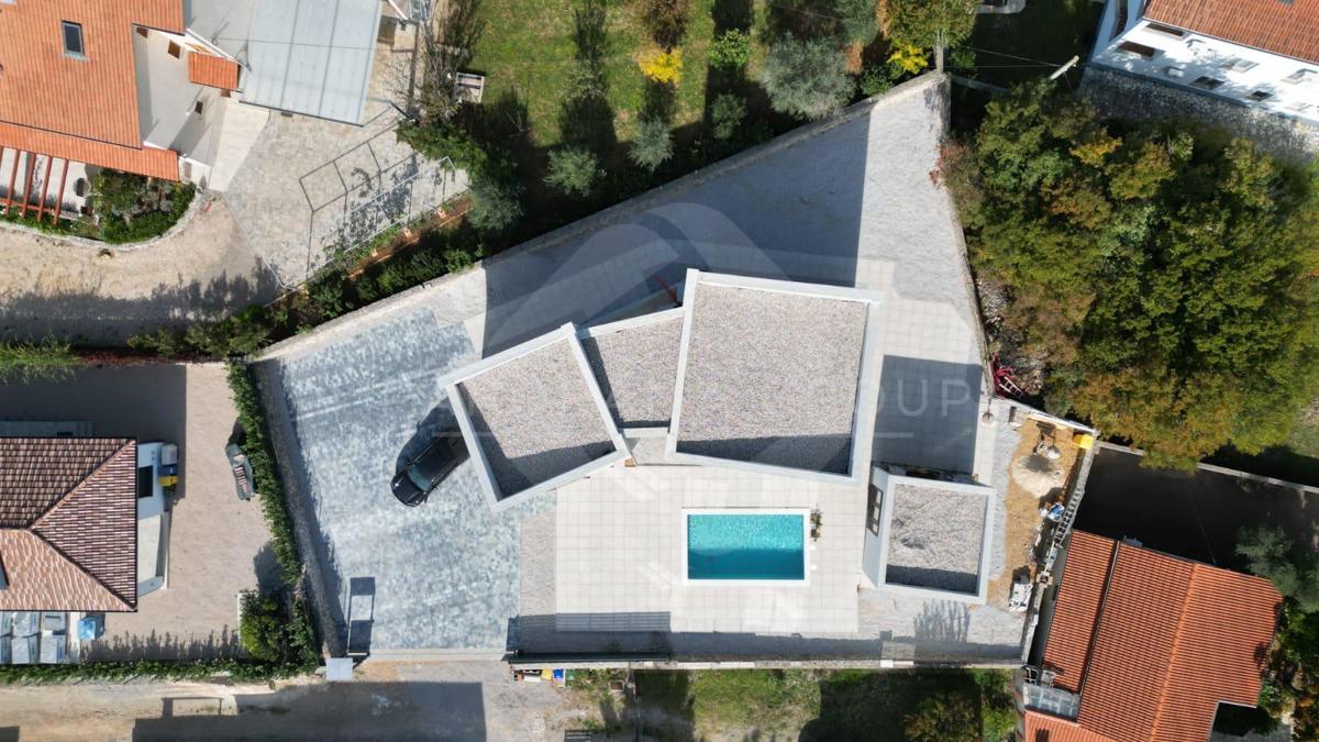 Luksuzna vila z bazenom, savno in telovadnico – Muraj, otok Krk