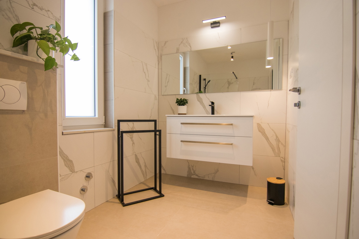 Luksuzna vila z bazenom, savno in telovadnico – Muraj, otok Krk