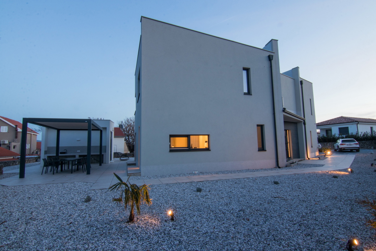 Luksuzna vila z bazenom, savno in telovadnico – Muraj, otok Krk