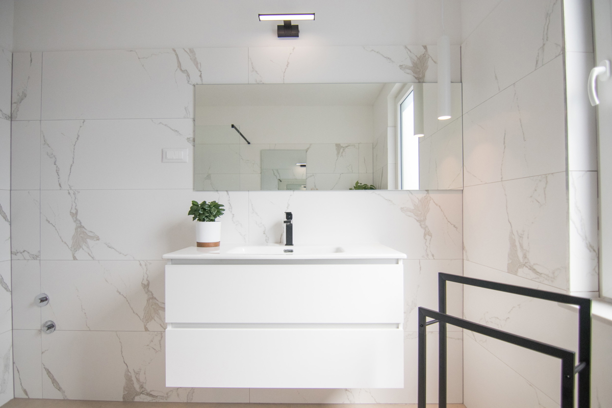 Luksuzna vila z bazenom, savno in telovadnico – Muraj, otok Krk