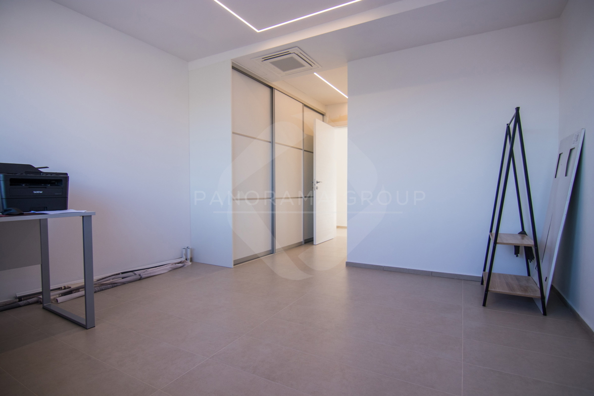 Luksuzna vila z bazenom, savno in telovadnico – Muraj, otok Krk