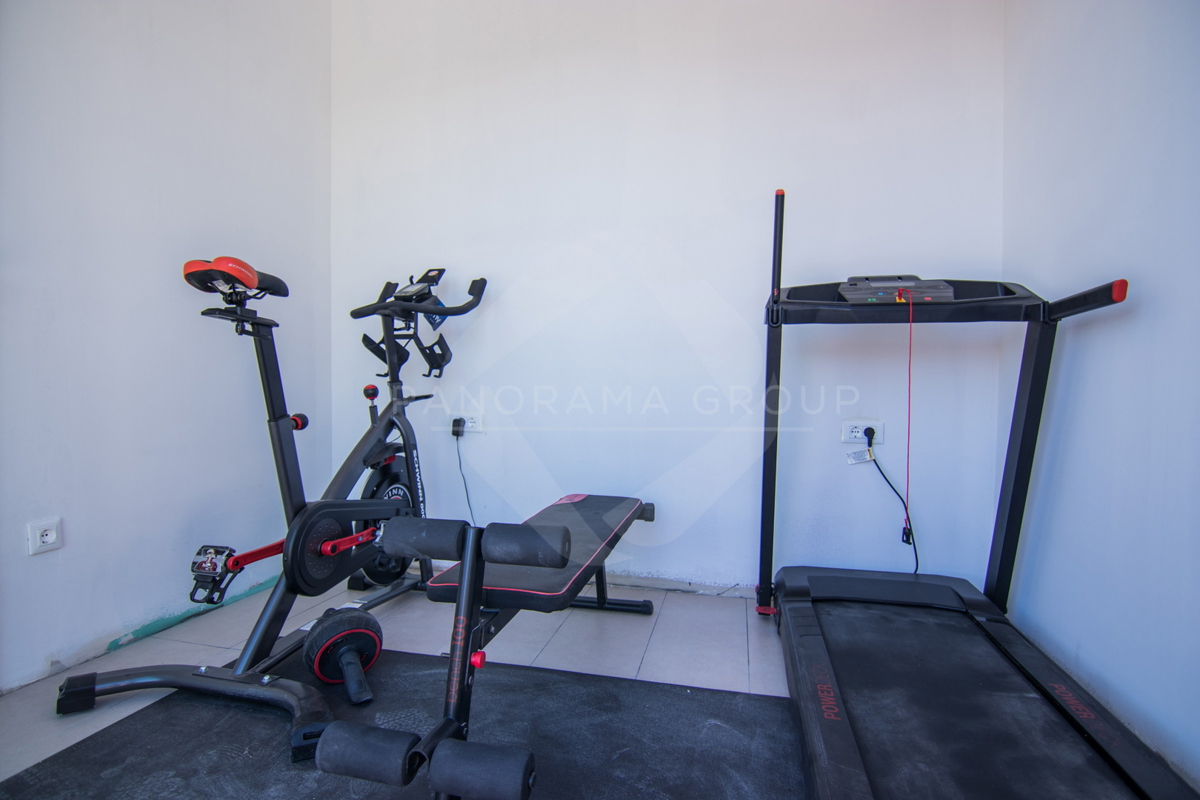 Luksuzna vila z bazenom, savno in telovadnico – Muraj, otok Krk