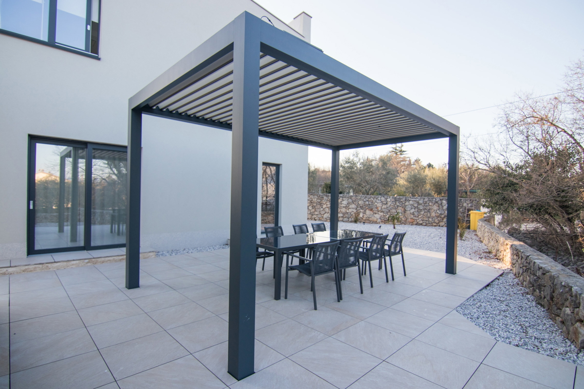 Luksuzna vila z bazenom, savno in telovadnico – Muraj, otok Krk