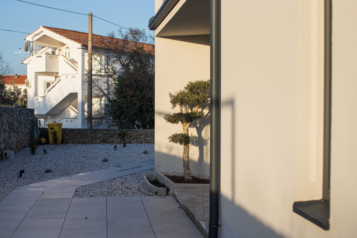 Luksuzna vila z bazenom, savno in telovadnico – Muraj, otok Krk