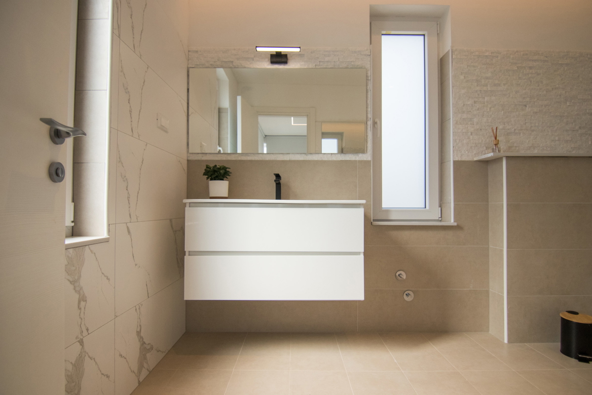 Luksuzna vila z bazenom, savno in telovadnico – Muraj, otok Krk