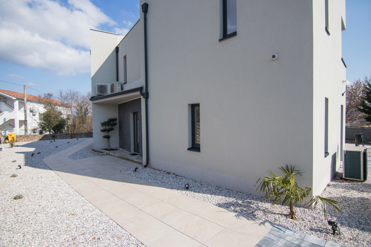 Luksuzna vila z bazenom, savno in telovadnico – Muraj, otok Krk