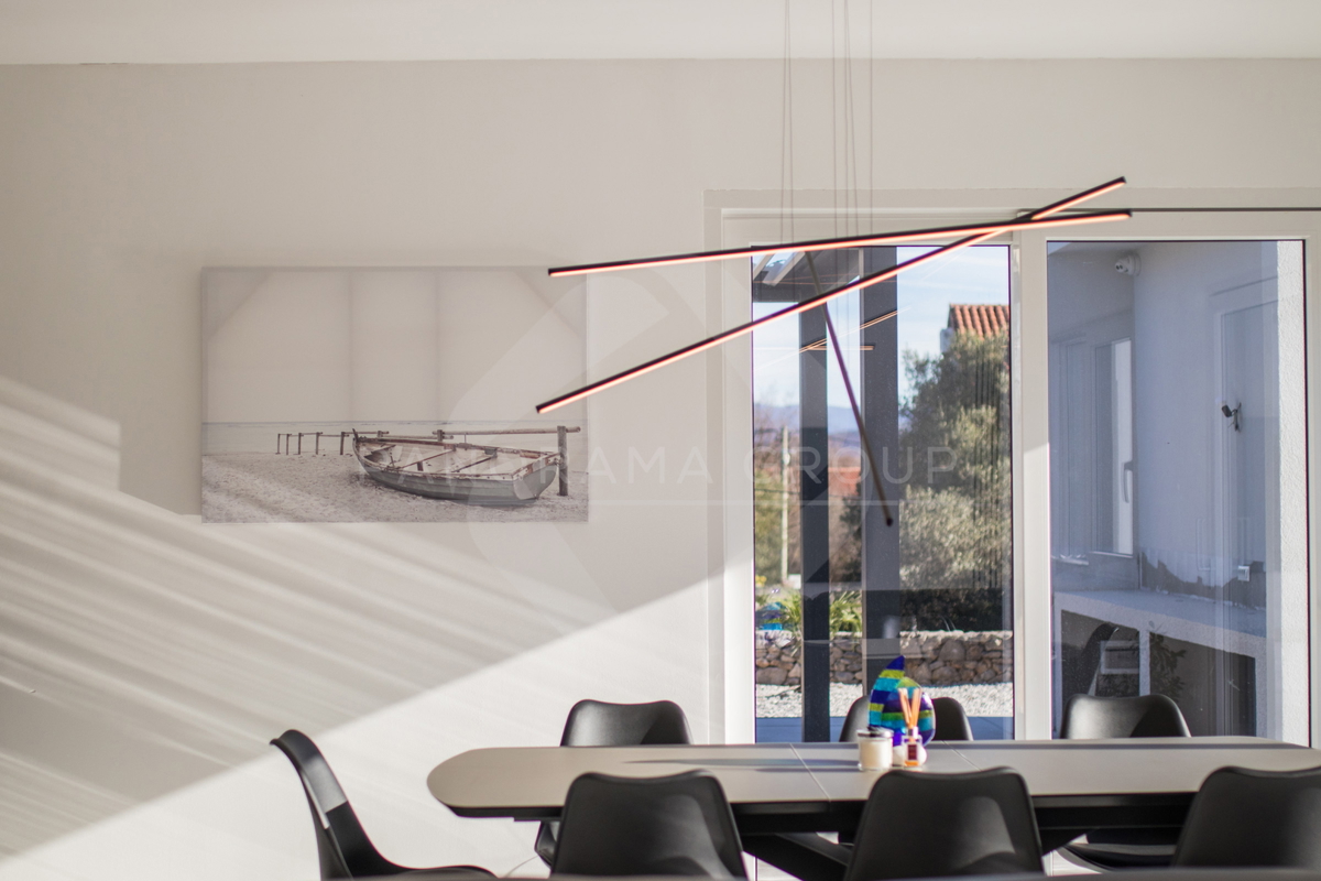 Luksuzna vila z bazenom, savno in telovadnico – Muraj, otok Krk