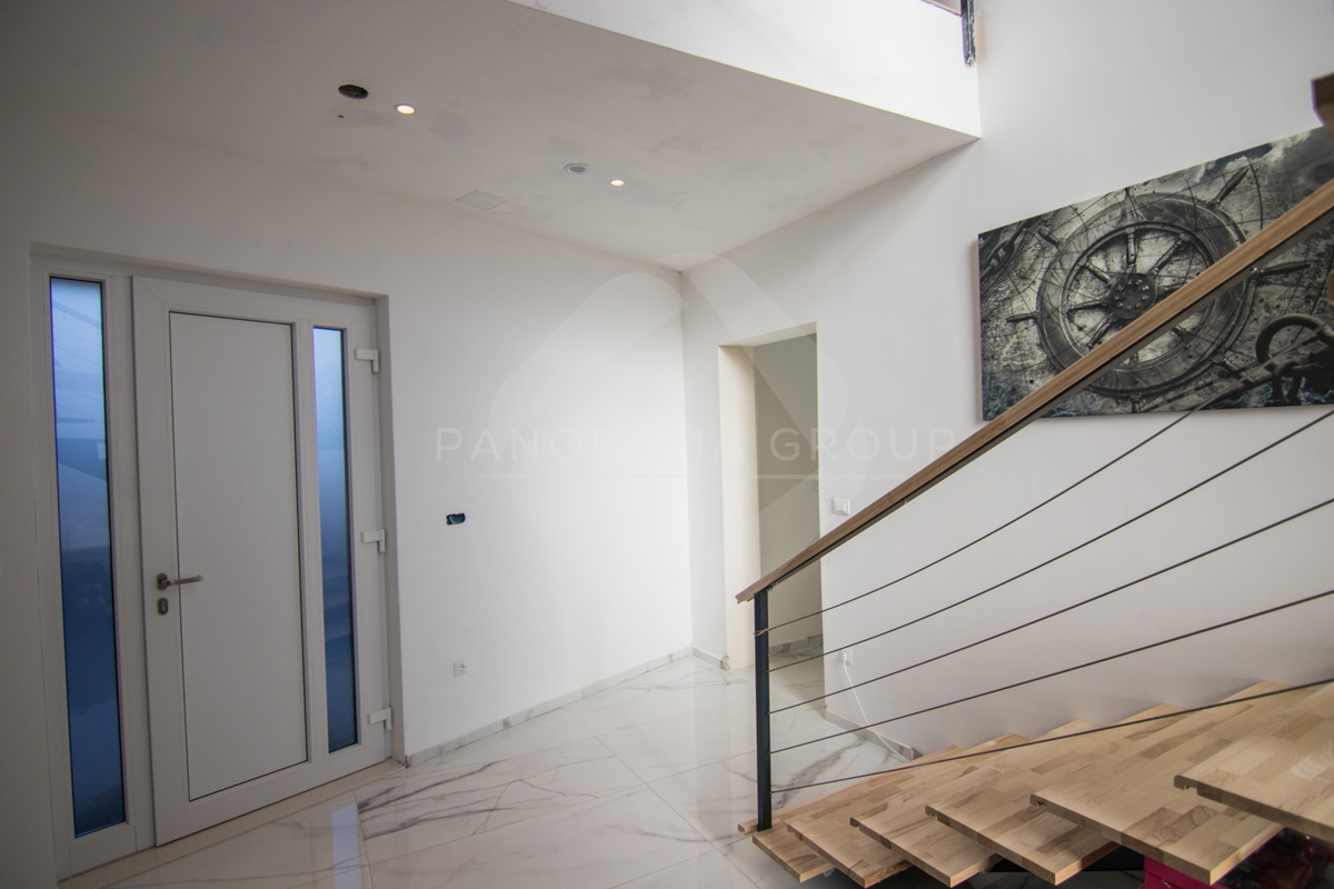 Luksuzna vila z bazenom, savno in telovadnico – Muraj, otok Krk