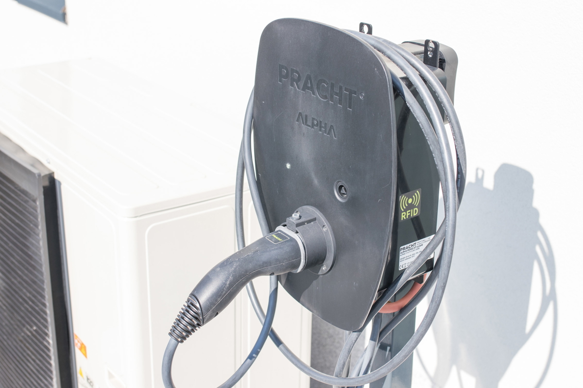 Luksuzna vila z bazenom, savno in telovadnico – Muraj, otok Krk