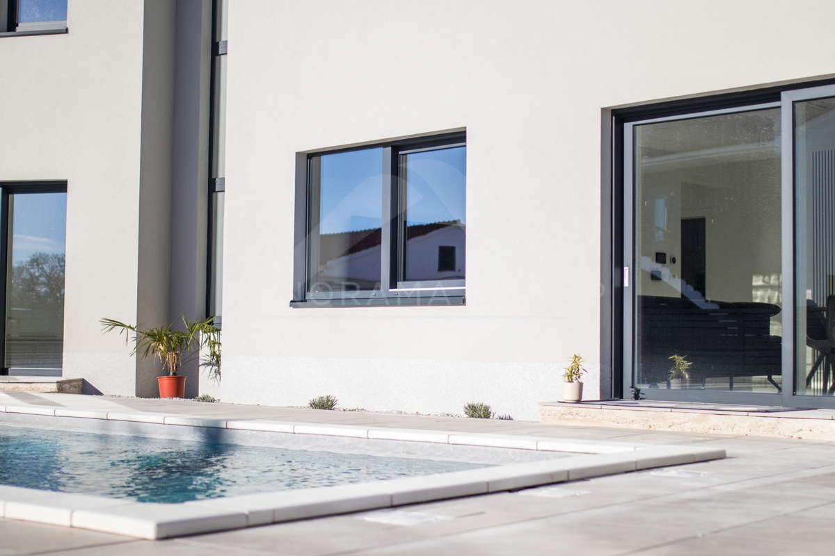 Luksuzna vila z bazenom, savno in telovadnico – Muraj, otok Krk