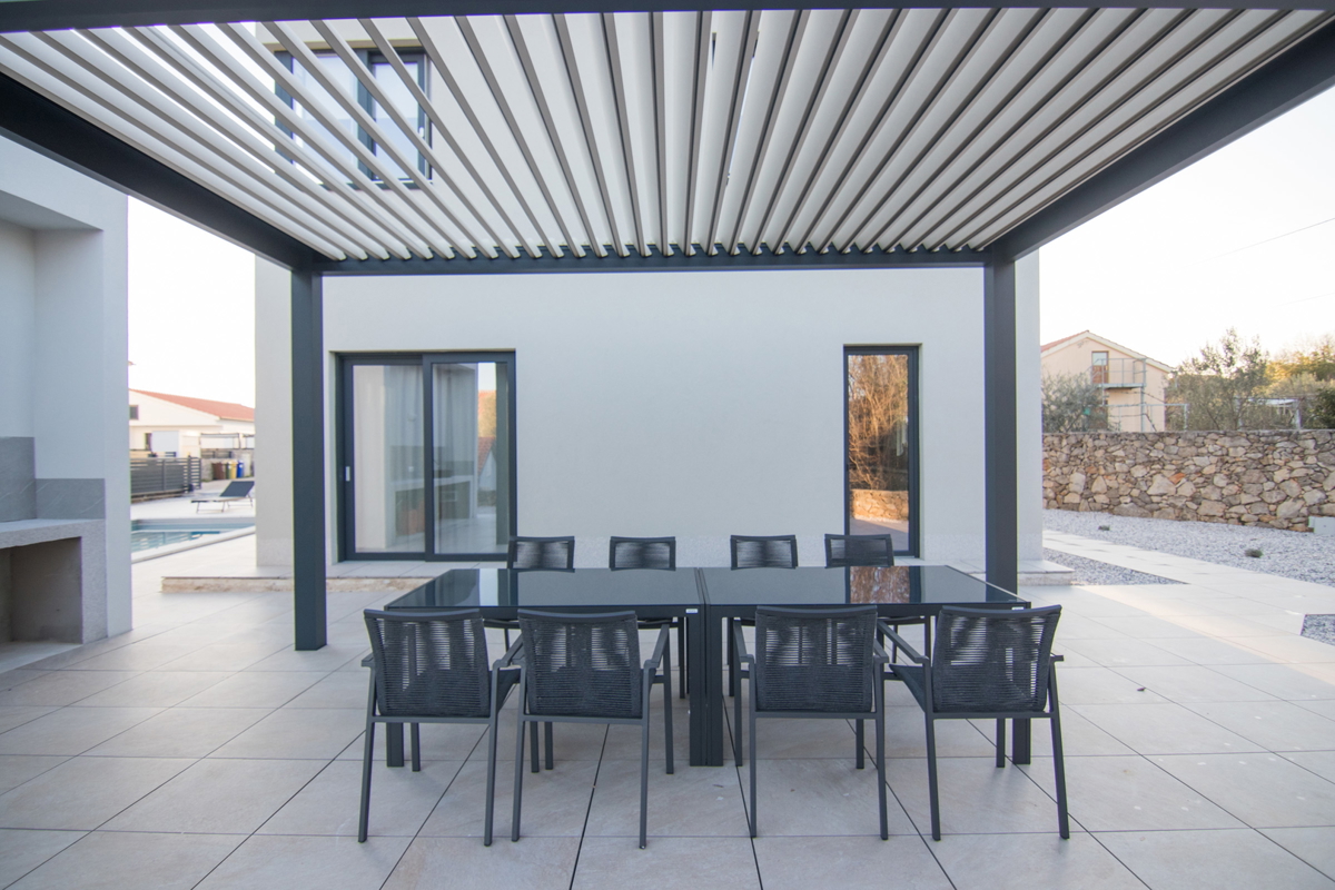 Luksuzna vila z bazenom, savno in telovadnico – Muraj, otok Krk