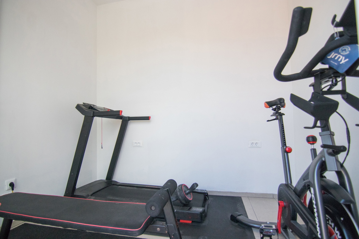 Luksuzna vila z bazenom, savno in telovadnico – Muraj, otok Krk