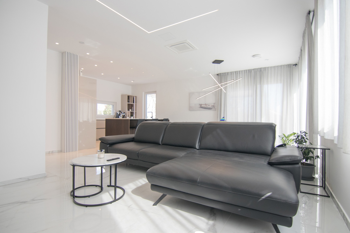 Luksuzna vila z bazenom, savno in telovadnico – Muraj, otok Krk