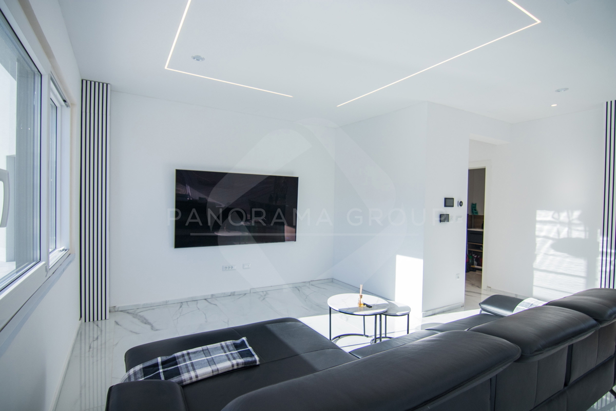 Luksuzna vila z bazenom, savno in telovadnico – Muraj, otok Krk