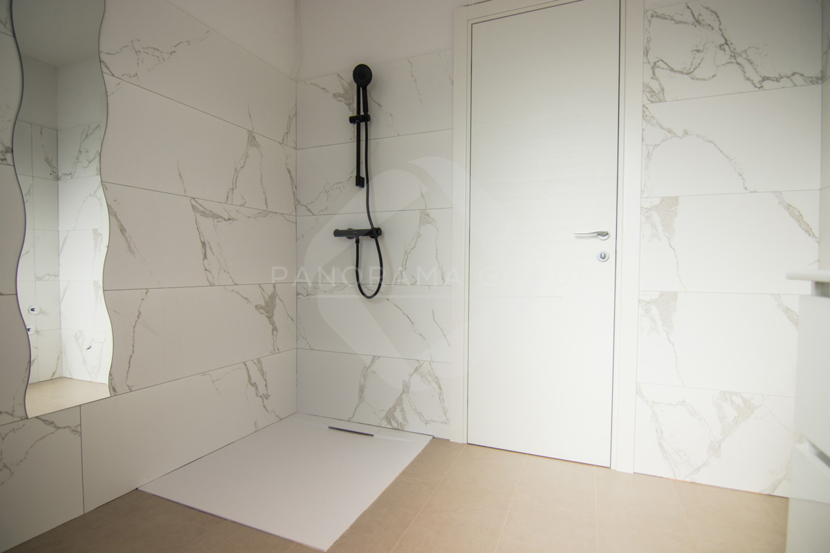 Luksuzna vila z bazenom, savno in telovadnico – Muraj, otok Krk